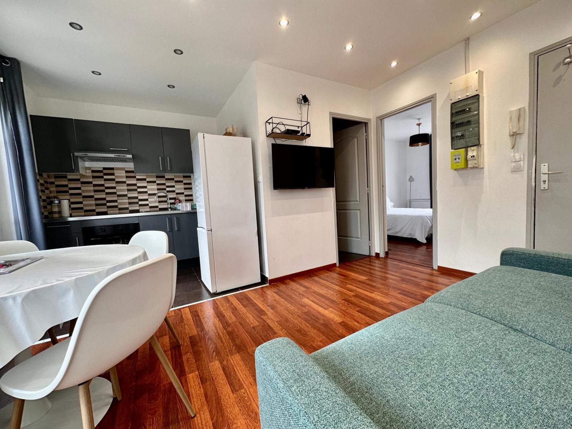 Residence 4T - 33 Bis Avenue Gaston Chauvin Aulnay-sous-Bois Exteriör bild